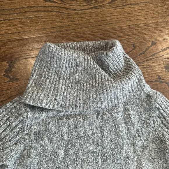 Abercrombie & Fitch Large Turtleneck Sweater Gray and White Marled Large M0467 - Picture 4 of 8